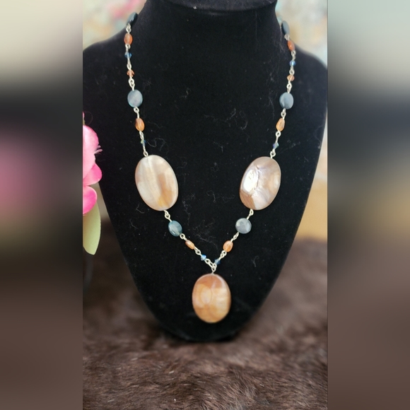 Multicolor Necklace - Picture 2 of 4